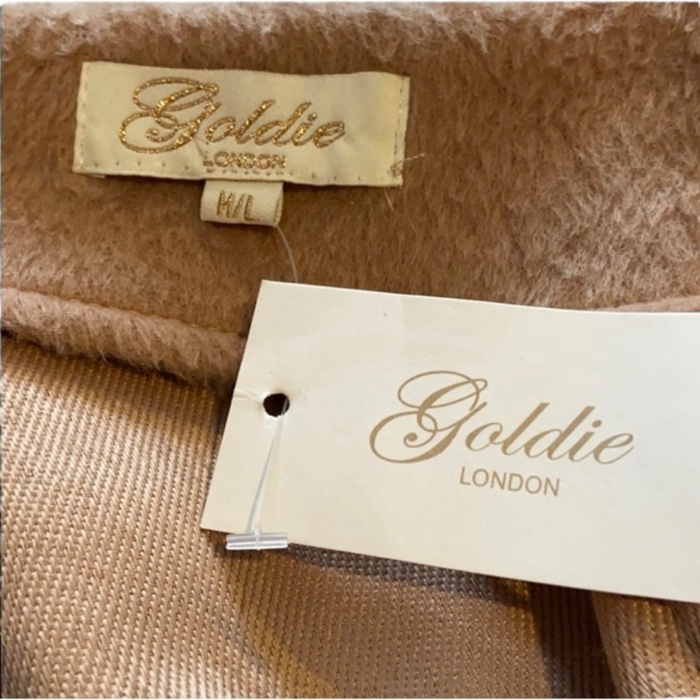 Vintage Goldie London Camel Wrap Coat - Size M/L - Chic & Cozy! - Picture 3 of 4